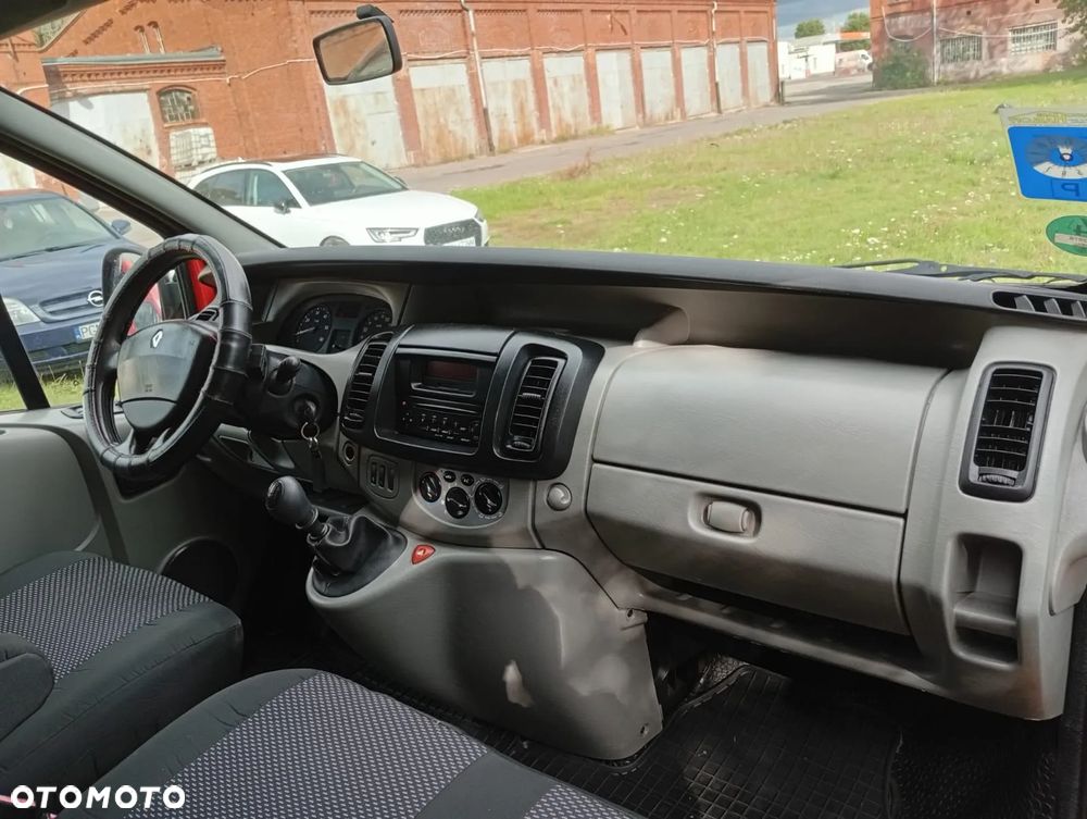 Renault Trafic - 26