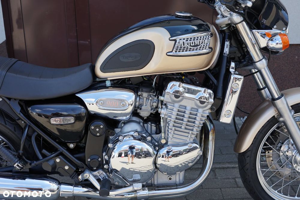 Triumph Thunderbird - 10