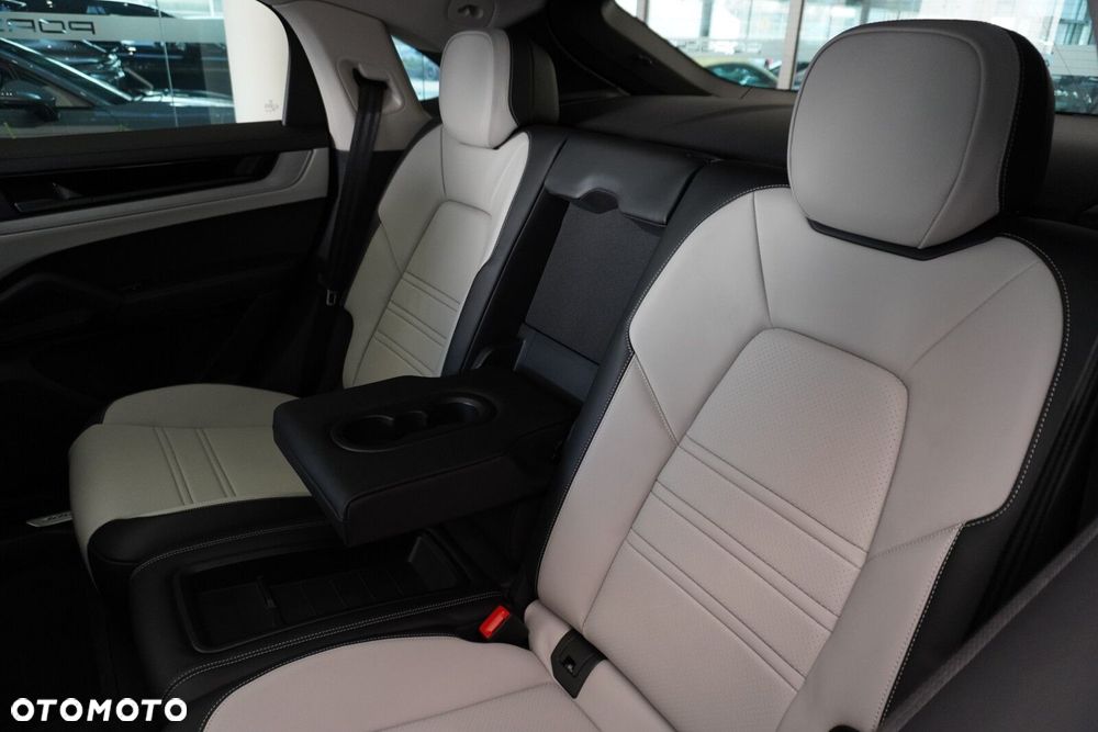 Porsche Cayenne - 29
