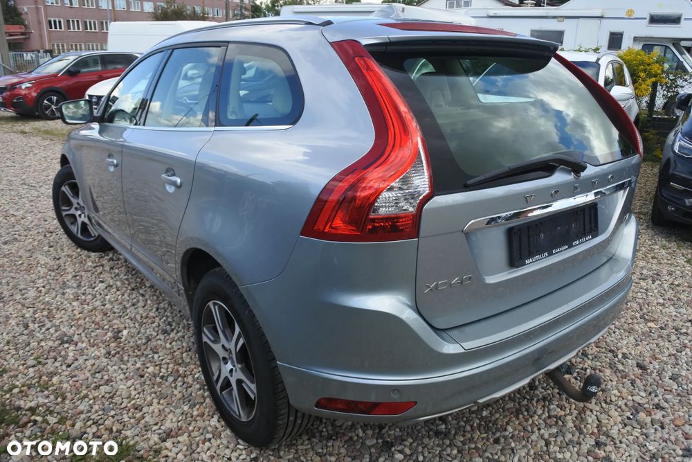 Volvo XC 60 D4 Geartronic Summum - 3