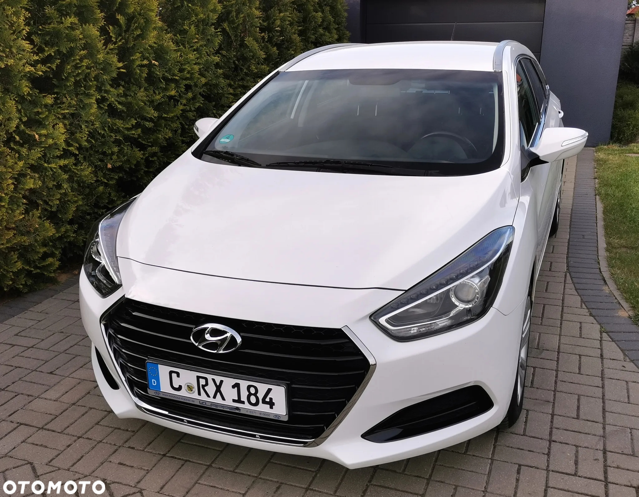 Hyundai i40 Kombi blue 1.6 Family - 21