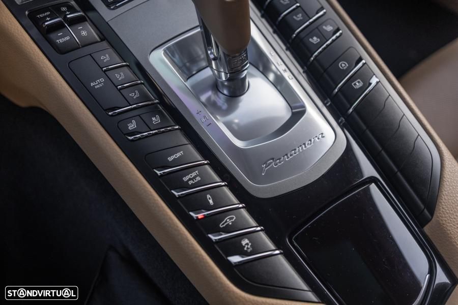 Porsche Panamera 4 Edition PDK - 49