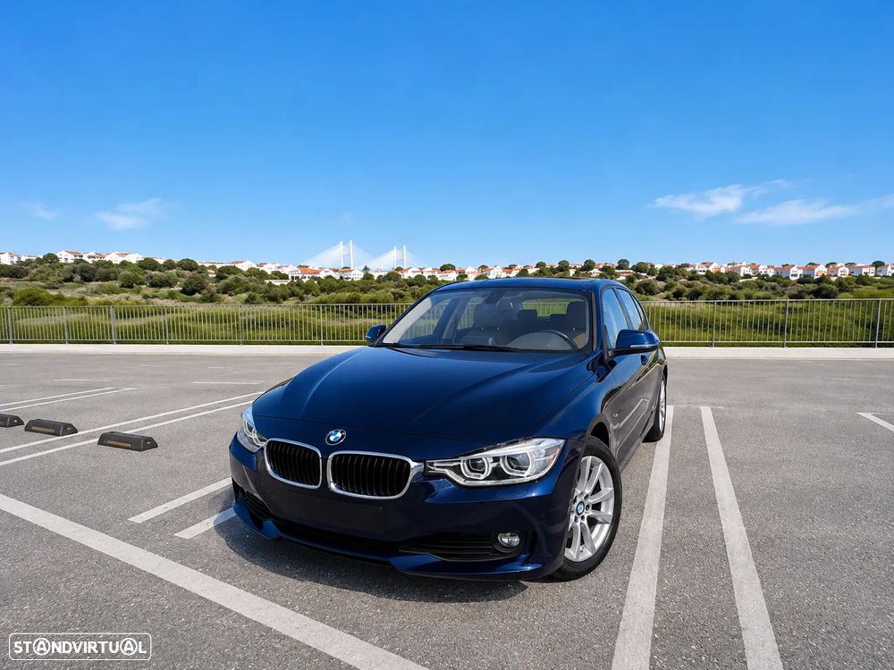 BMW 320 d Auto Line Luxury - 3