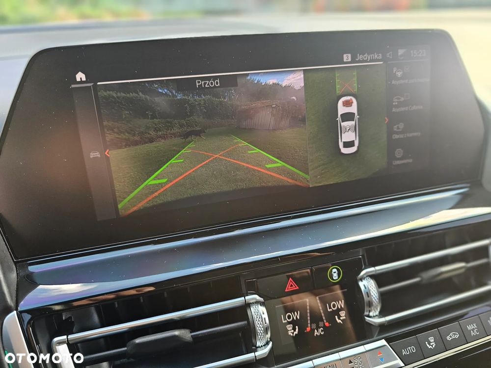 BMW Seria 8 840i - 8