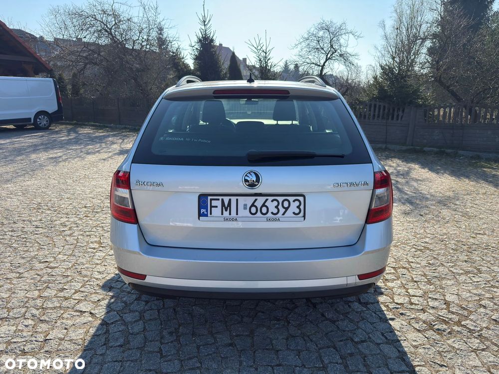Skoda Octavia 2.0 TDI Style DSG - 4