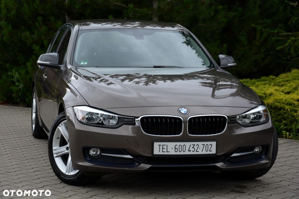 BMW Seria 3 318d Blue Performance Sport Line - 11