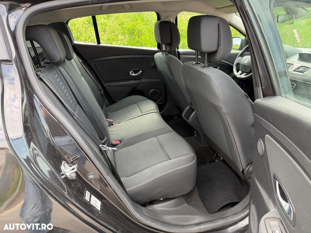 Renault Megane 1.6 16V 100 Authentique - 11
