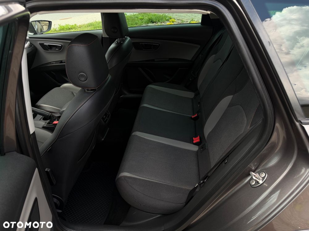 Seat Leon Sportstourer 1.6 TDI Start&Stop X-Perience - 25