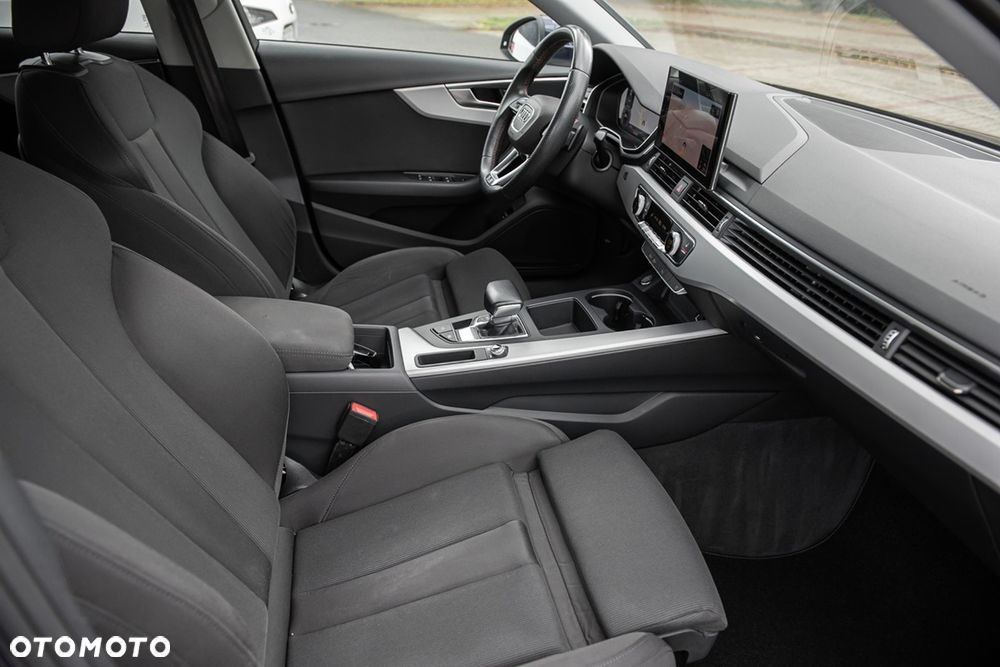 Audi A4 Limousine 35 TFSI mHEV S Line S tronic - 32