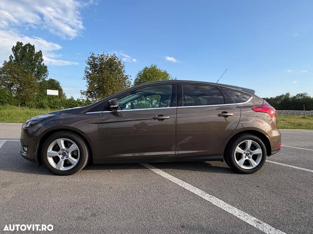 Ford Focus 1.5 EcoBoost Start-Stopp-System TITANIUM - 2