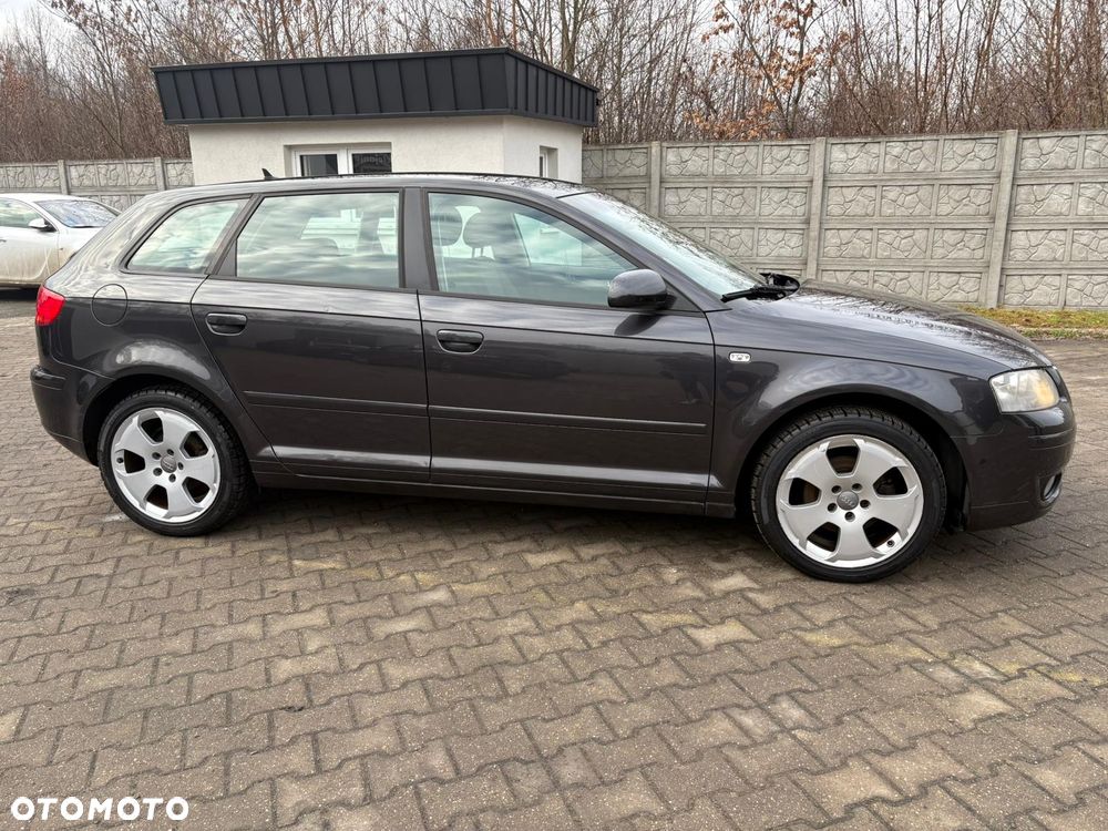 Audi A3 Sportback 1.6 Attraction - 4