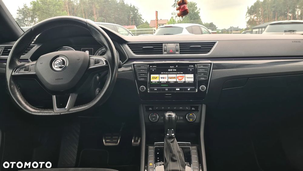 Skoda Superb 2.0 TDI Sportline DSG - 36