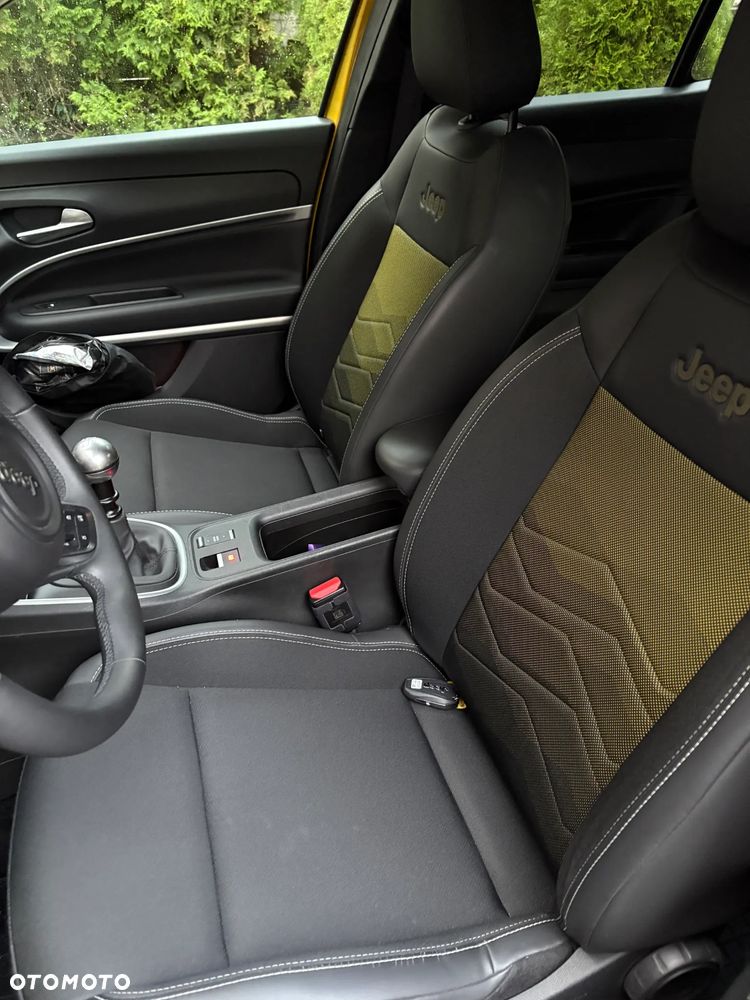 Jeep Avenger 1.2 GSE T3 Longitude Winter Edition FWD - 9