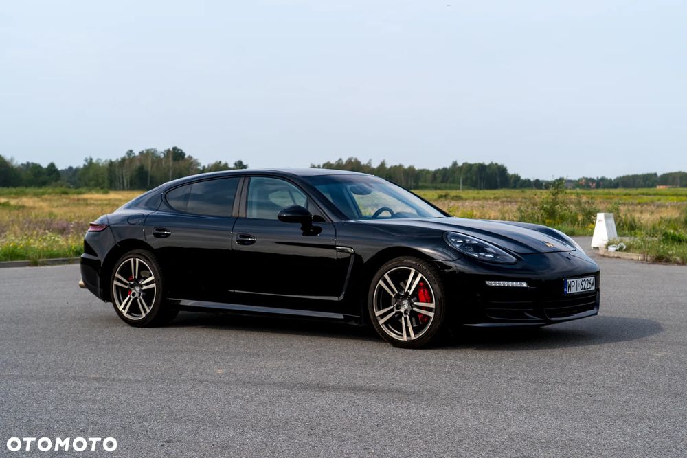 Porsche Panamera PDK - 3