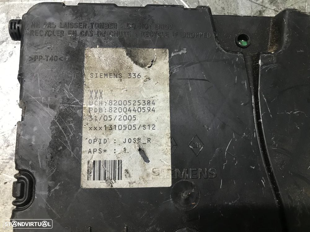Modulo UCH / Caixa fusiveis Renault Megane II / Scenic II 8200351183 8200306434 8200280937 8200305575 8200724363 8200712570 8200606826 8200525384 8200351186 8200411363 - 11