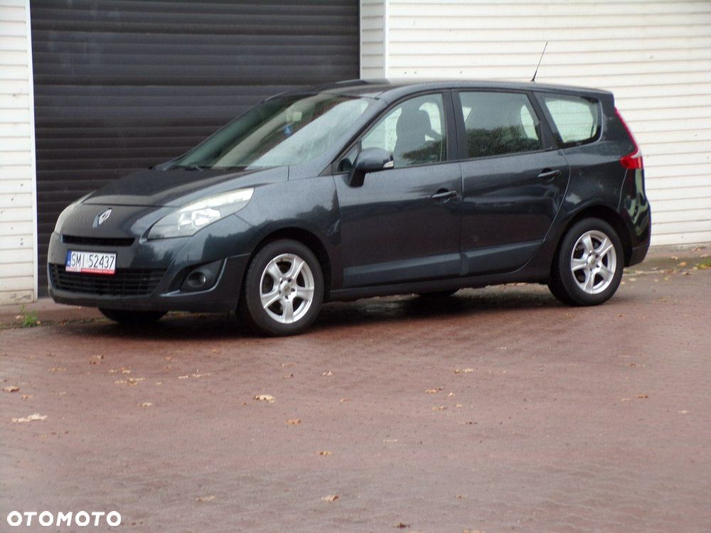 Renault Grand Scenic - 10