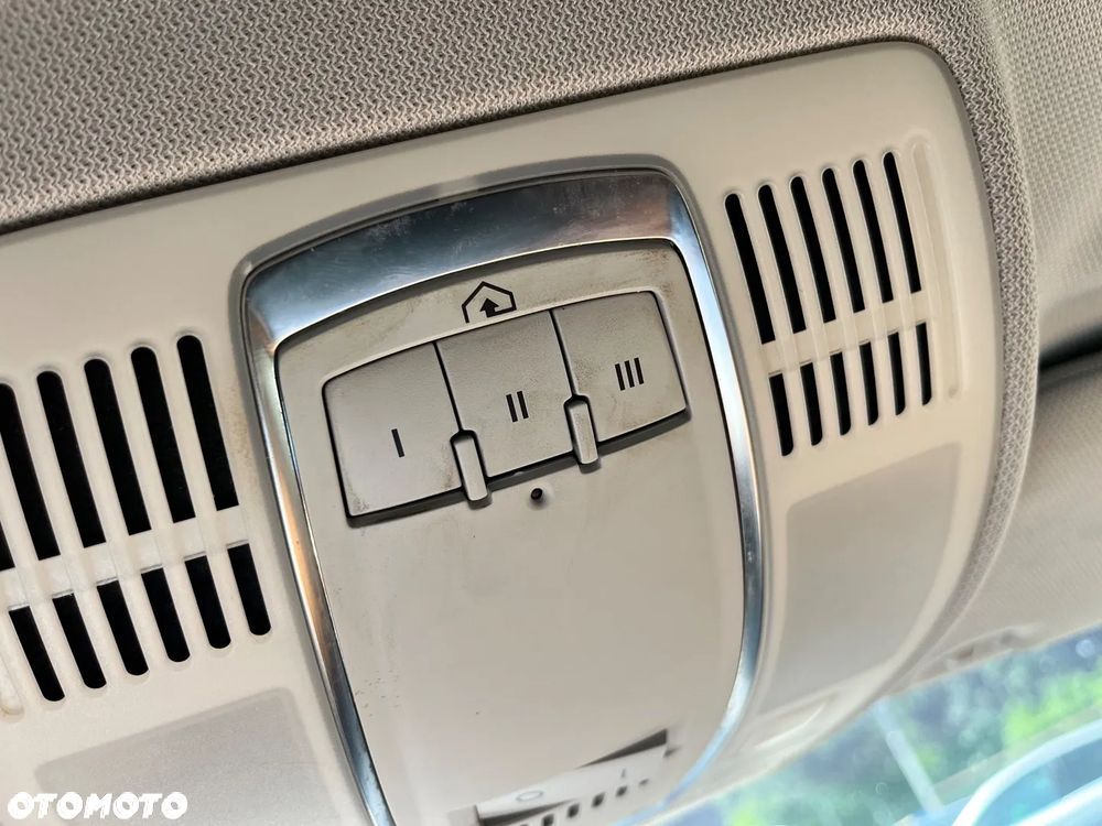 Audi A6 Avant - 32