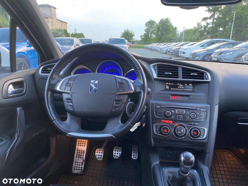 Citroën DS4 VTi 120 SoChic - 33