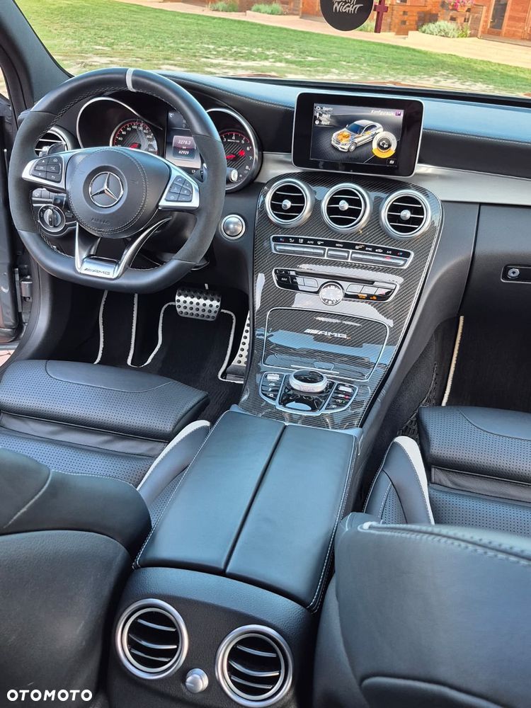 Mercedes-Benz Klasa C AMG 63 S - 27