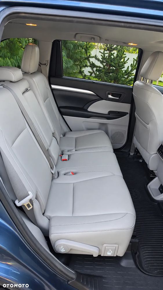 Toyota Highlander - 32