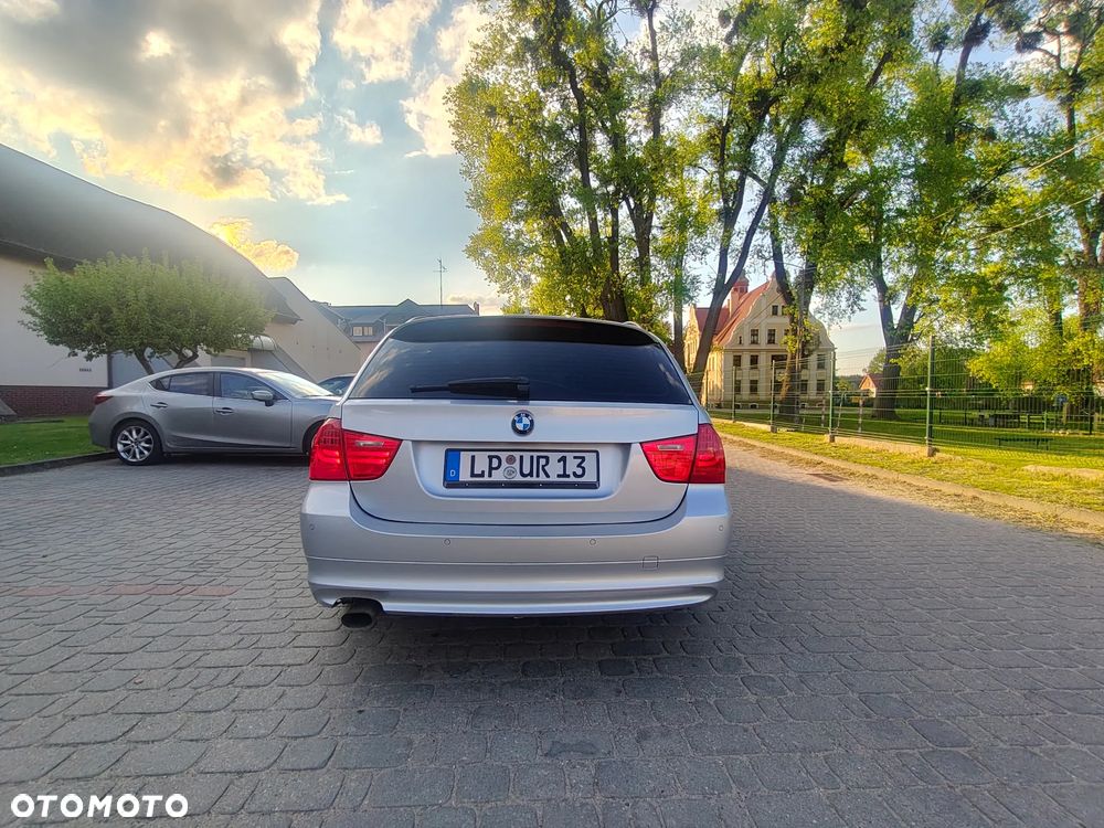 BMW Seria 3 - 22