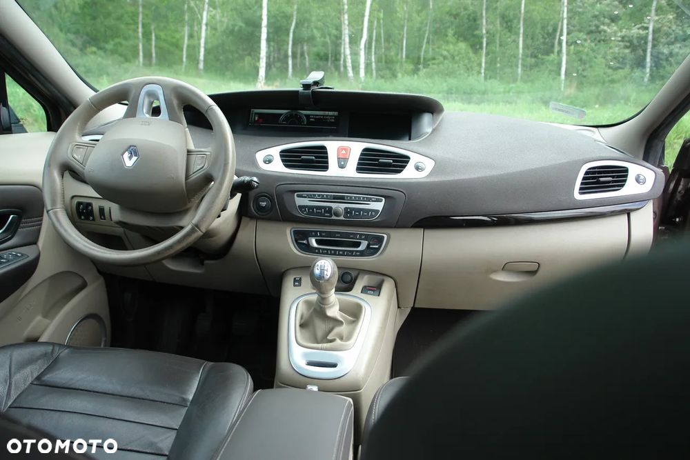 Renault Grand Scenic - 13