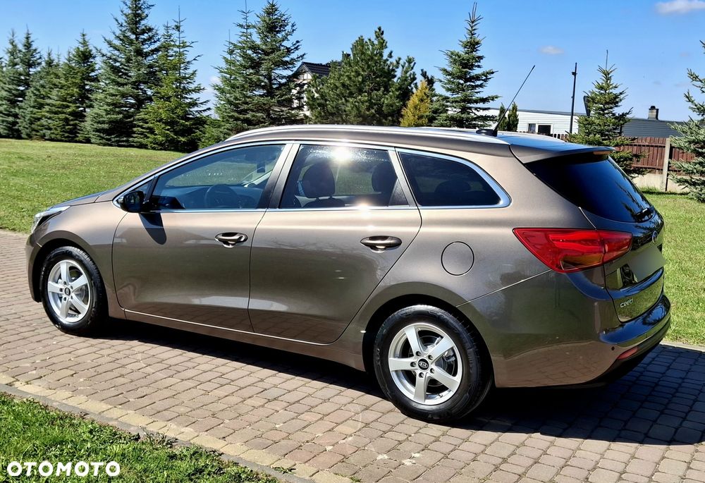 Kia Ceed 1.6 GDI Platinum Edition - 9