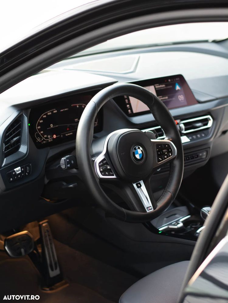 BMW M1 M135i xDrive - 3