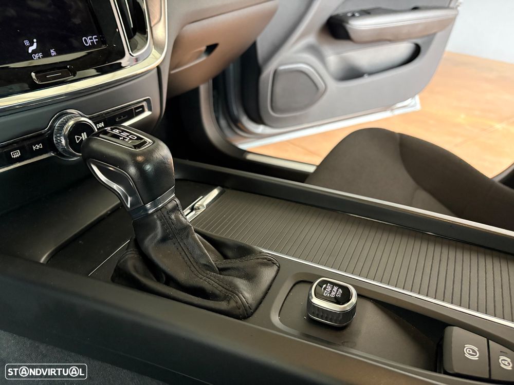 Volvo V60 2.0 D3 Momentum Plus Geartronic - 10