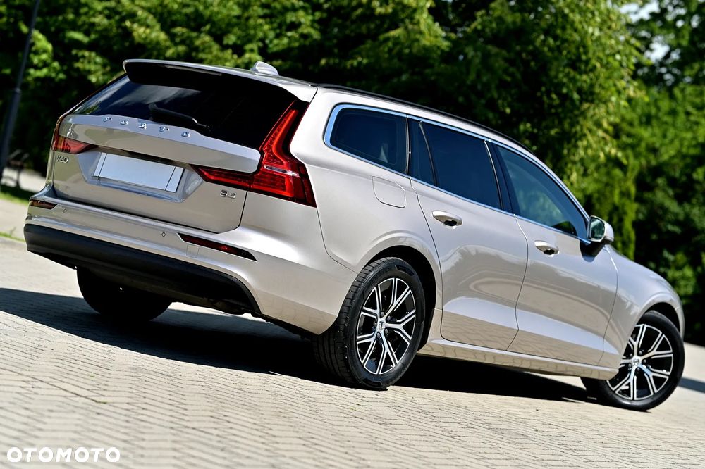 Volvo V60 B4 D Momentum Pro - 11