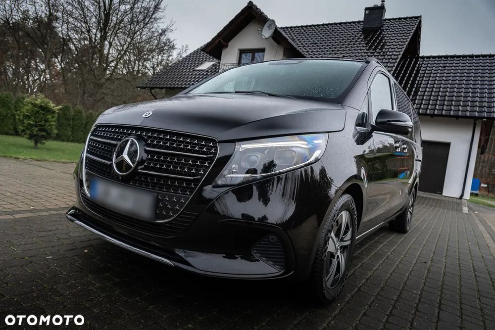 Mercedes-Benz Klasa V 300 d Avantgarde 9G-Tronic (d³ugi) - 4