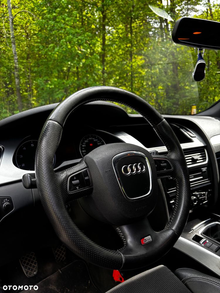 Audi A4 Avant - 11