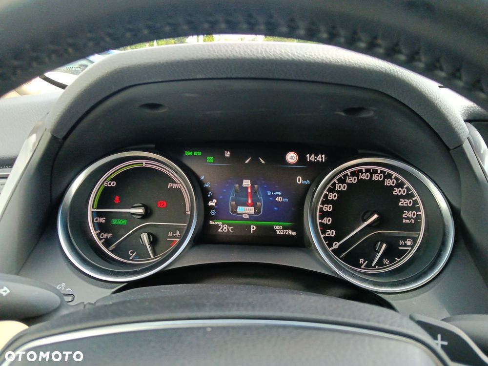 Toyota Camry 2.5 Hybrid Executive CVT - 14