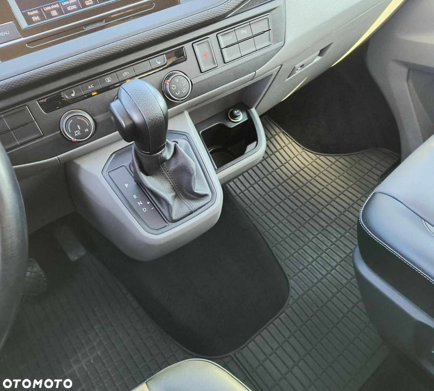 Volkswagen Transporter - 19