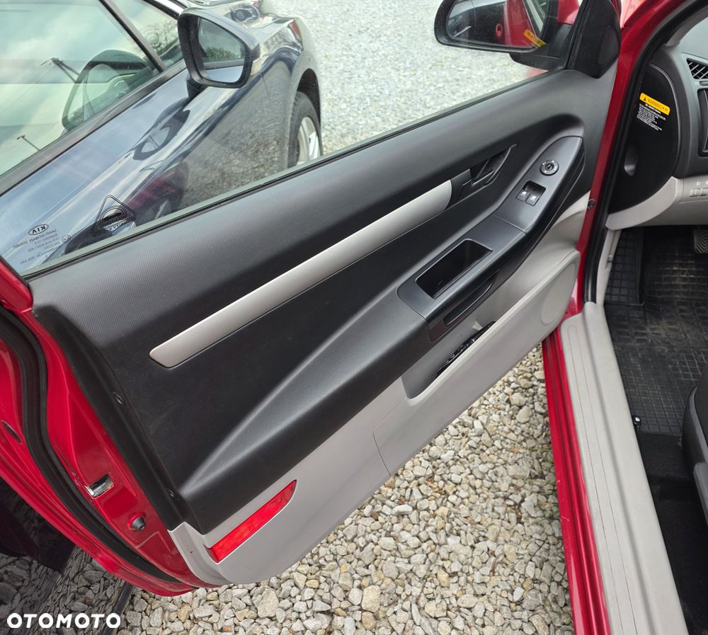 Kia Ceed - 10