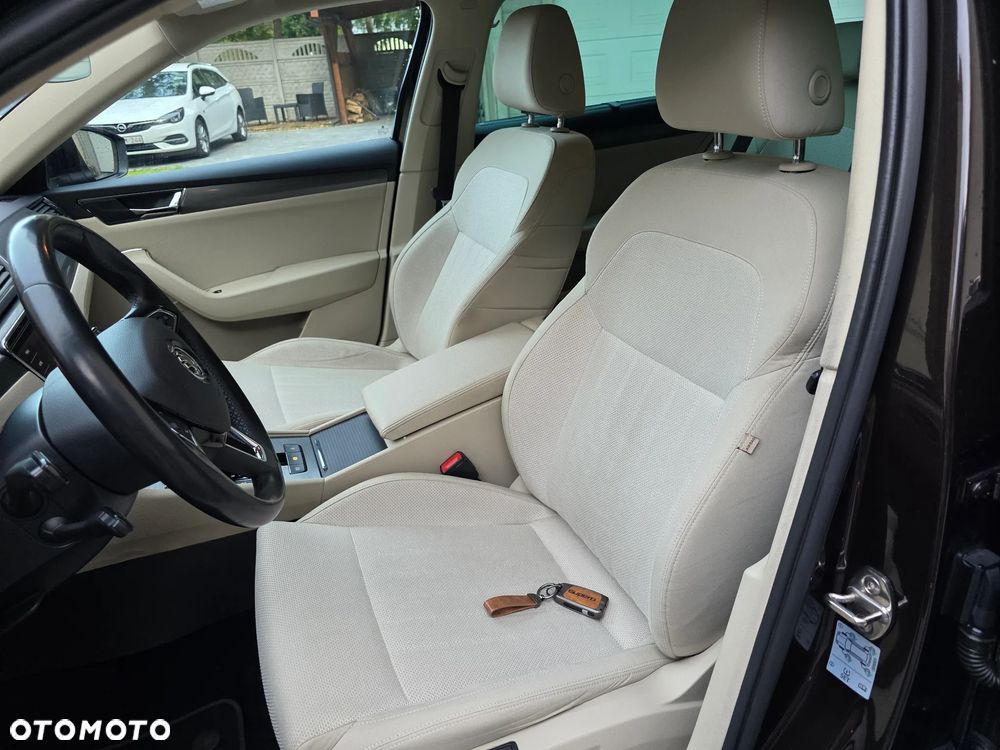 Skoda Superb 1.4 TSI Plug-In Hybrid Style DSG - 11