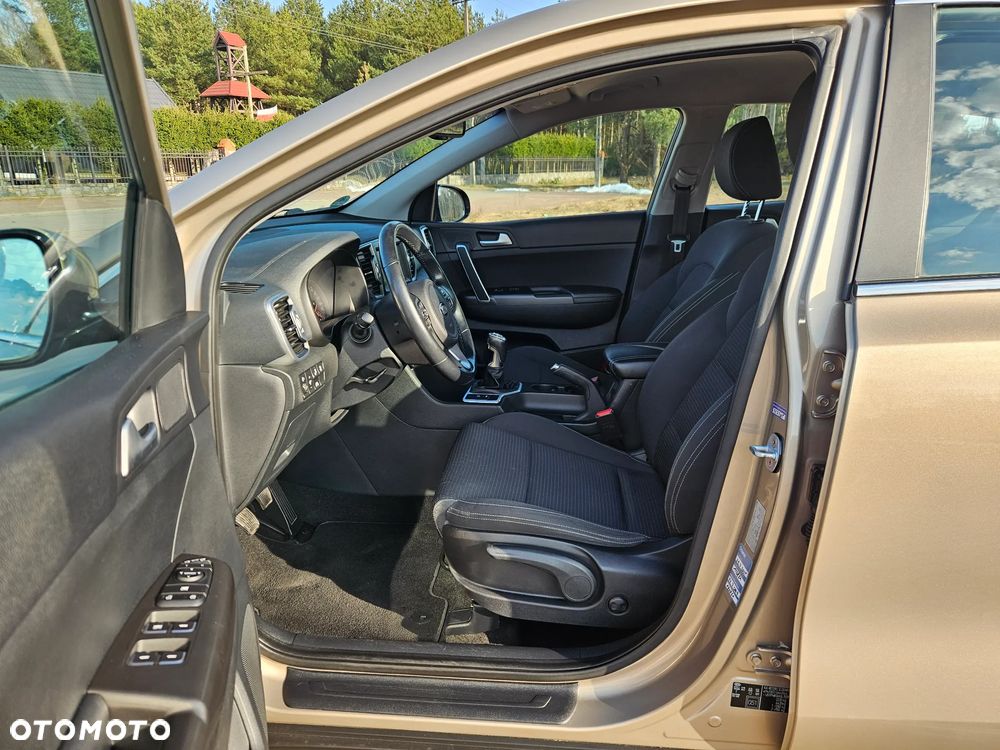 Kia Sportage 2,0 CRDI 2WD Vision - 11