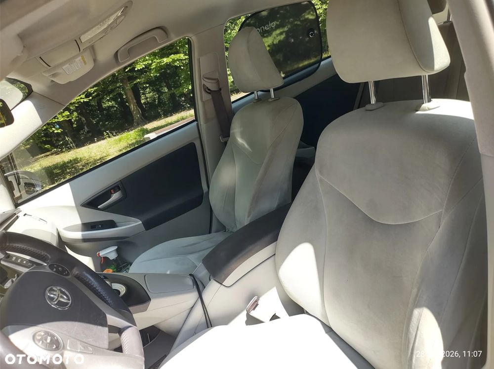 Toyota Prius 1.8 HSD Prestige - 10