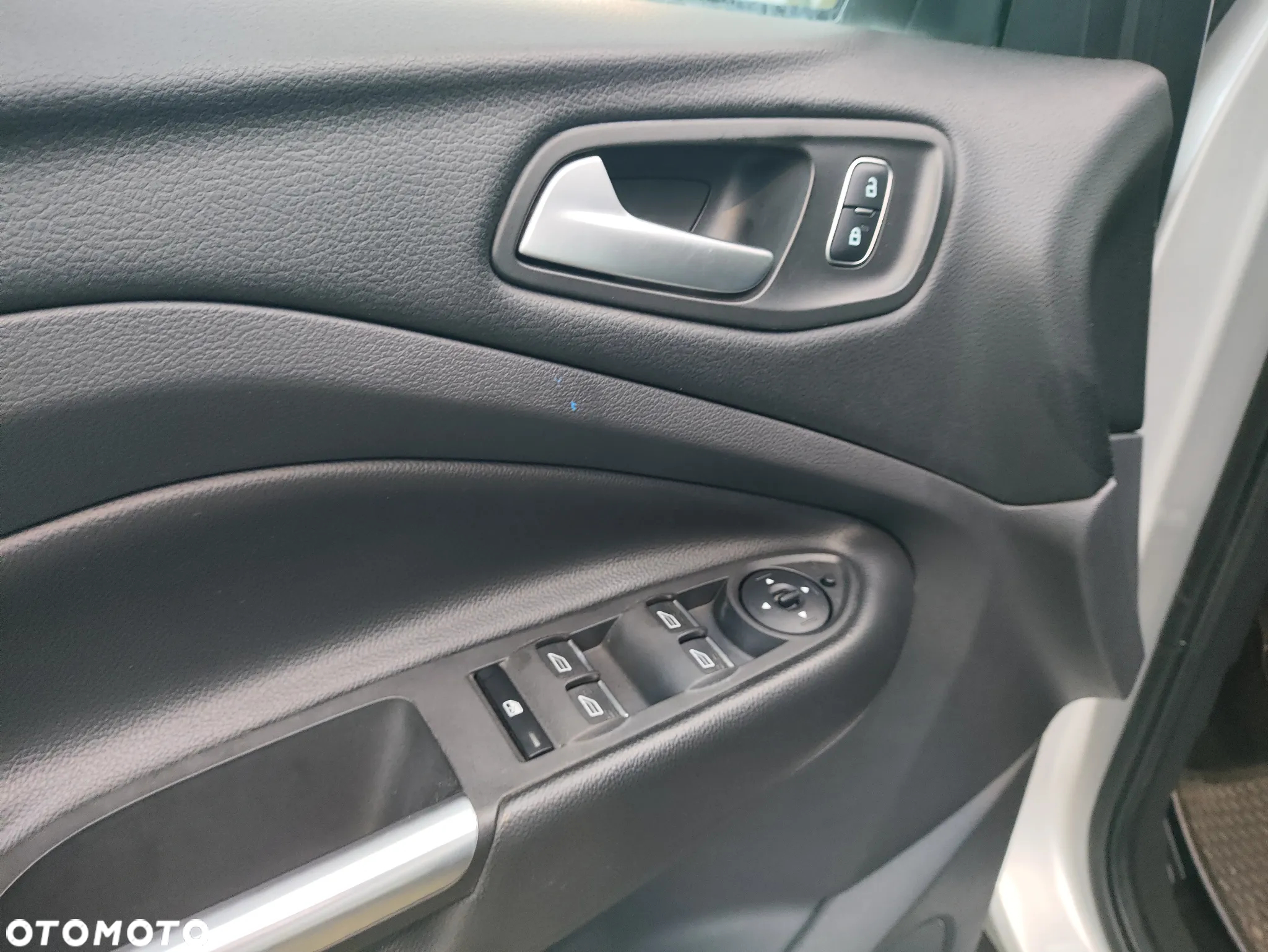 Ford Kuga 2.0 TDCi 4x4 SYNC - 23