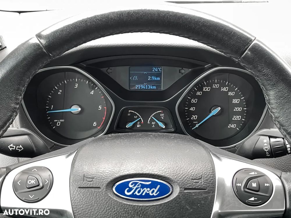 Ford Focus - 12