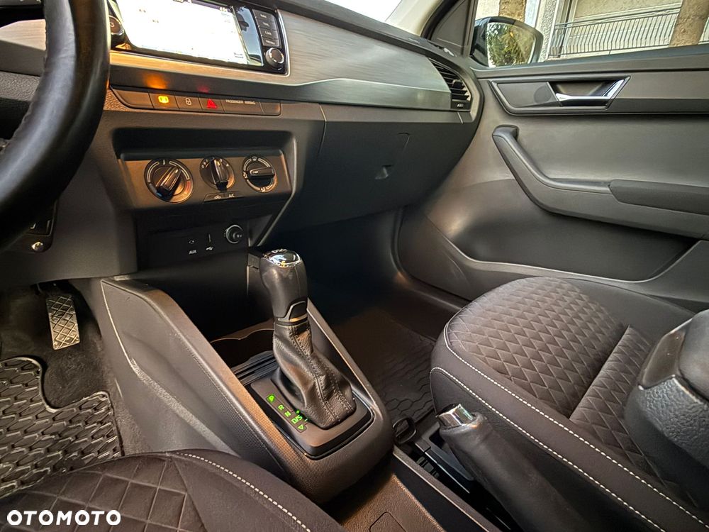 Skoda Fabia 1.0 TSI DSG Monte Carlo - 23