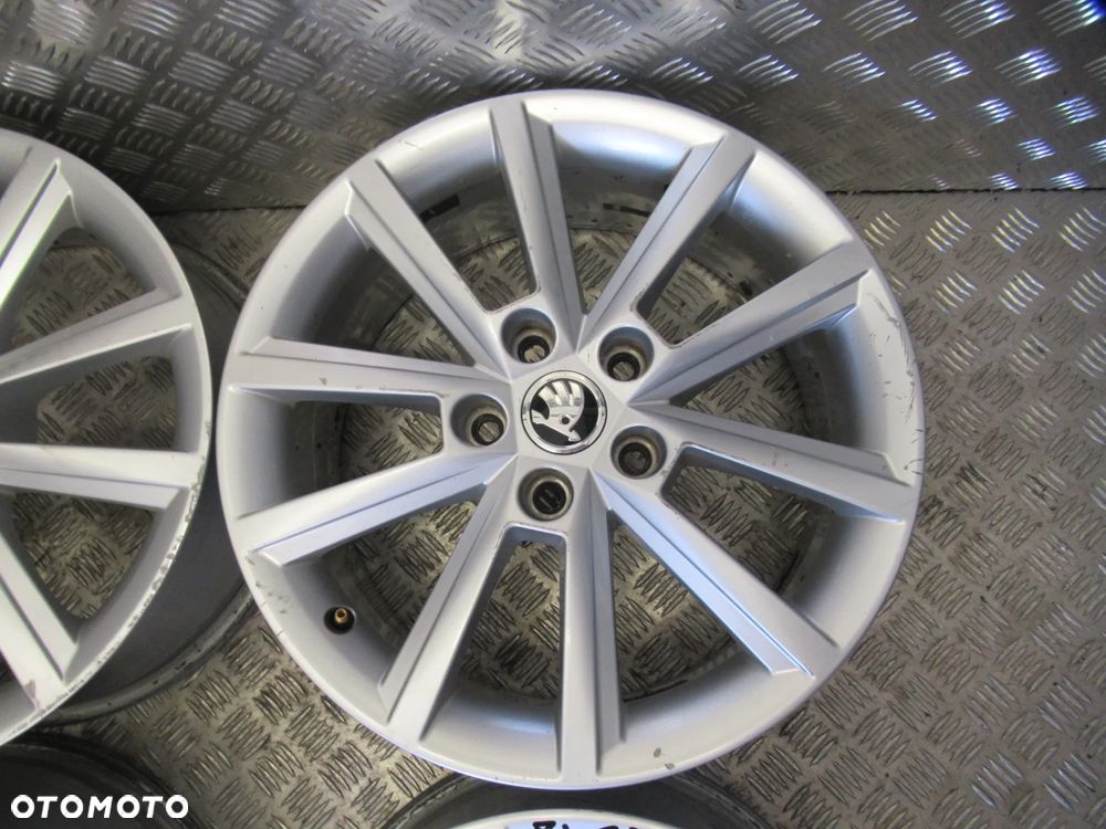 Felgi Skoda Superb Octavia Yeti Karoq Kodiaq 7Jx17 et49 5x112 - 3
