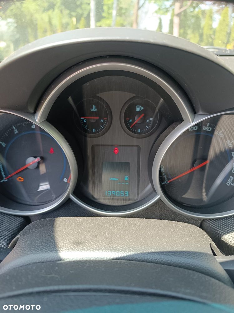 Chevrolet Cruze 1.6 LT - 6