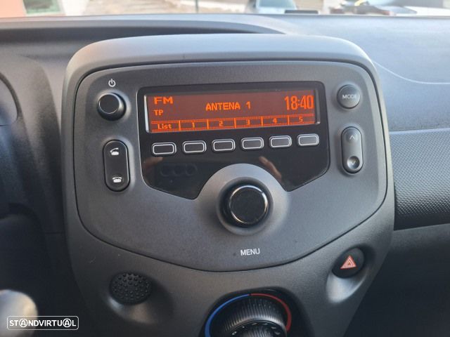 Toyota Aygo 1.0 X-Play - 13