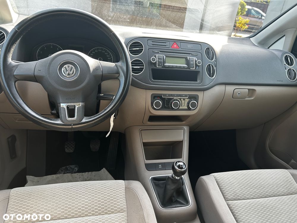 Volkswagen Golf Plus - 11