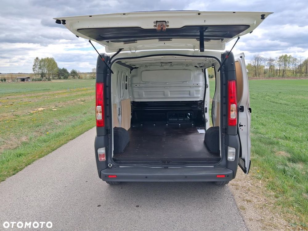 Renault Trafic - 22