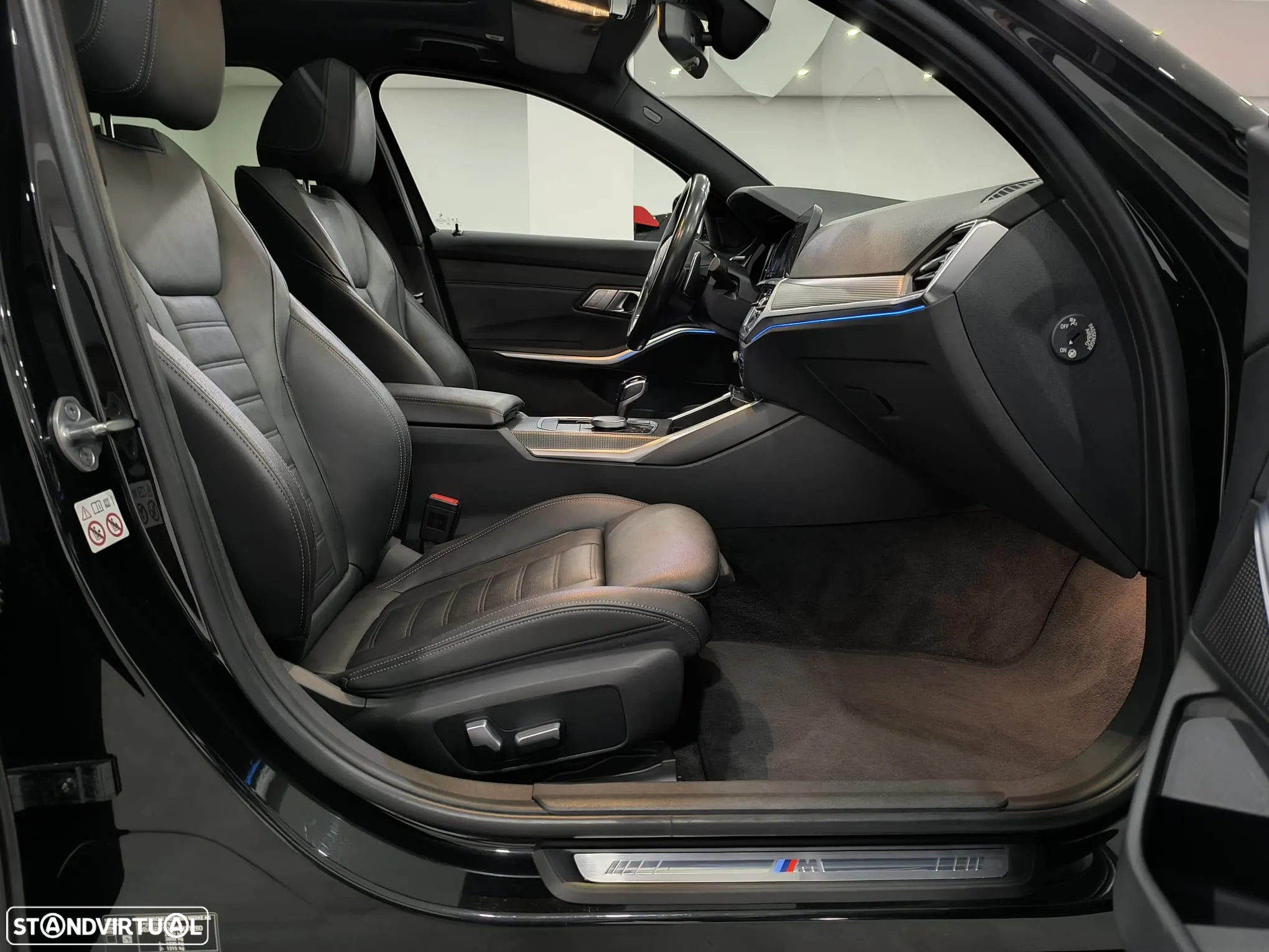 BMW 330 e Pack Desportivo M Auto - 32