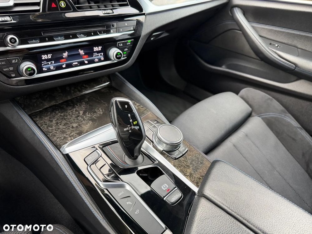 BMW Seria 5 530e iPerformance M Sport sport - 15