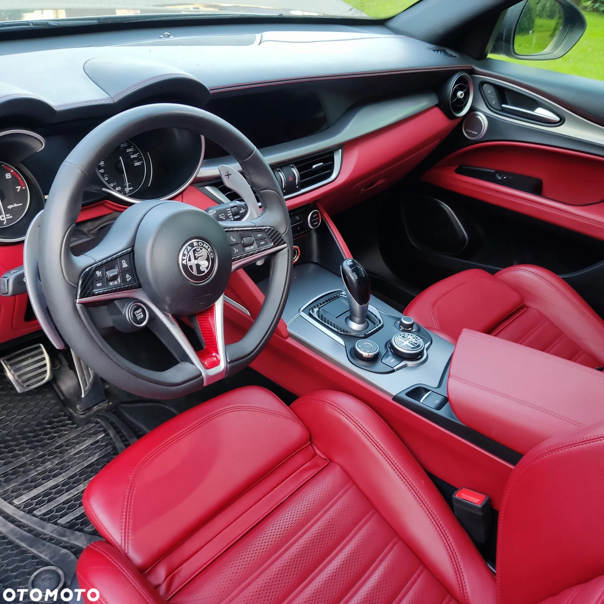 Alfa Romeo Stelvio 2.0 Turbo 16V AT8-Q4 Veloce Ti - 12