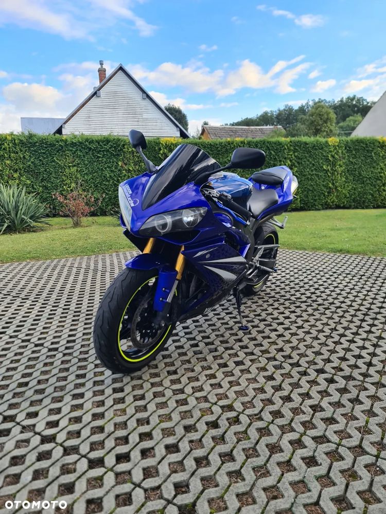Yamaha R1 - 7